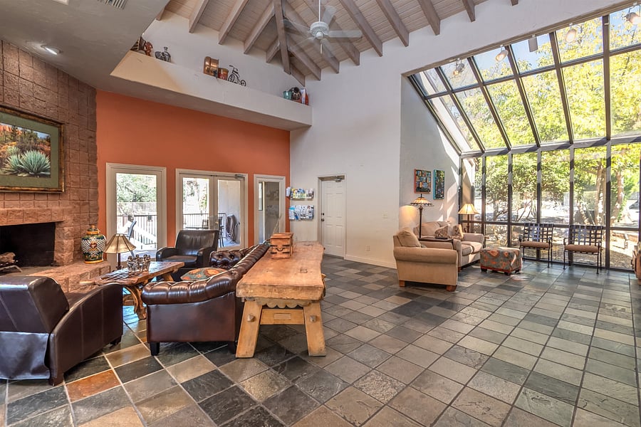 You may use the clubhouses as a workspace, to gather with guests or just relax.