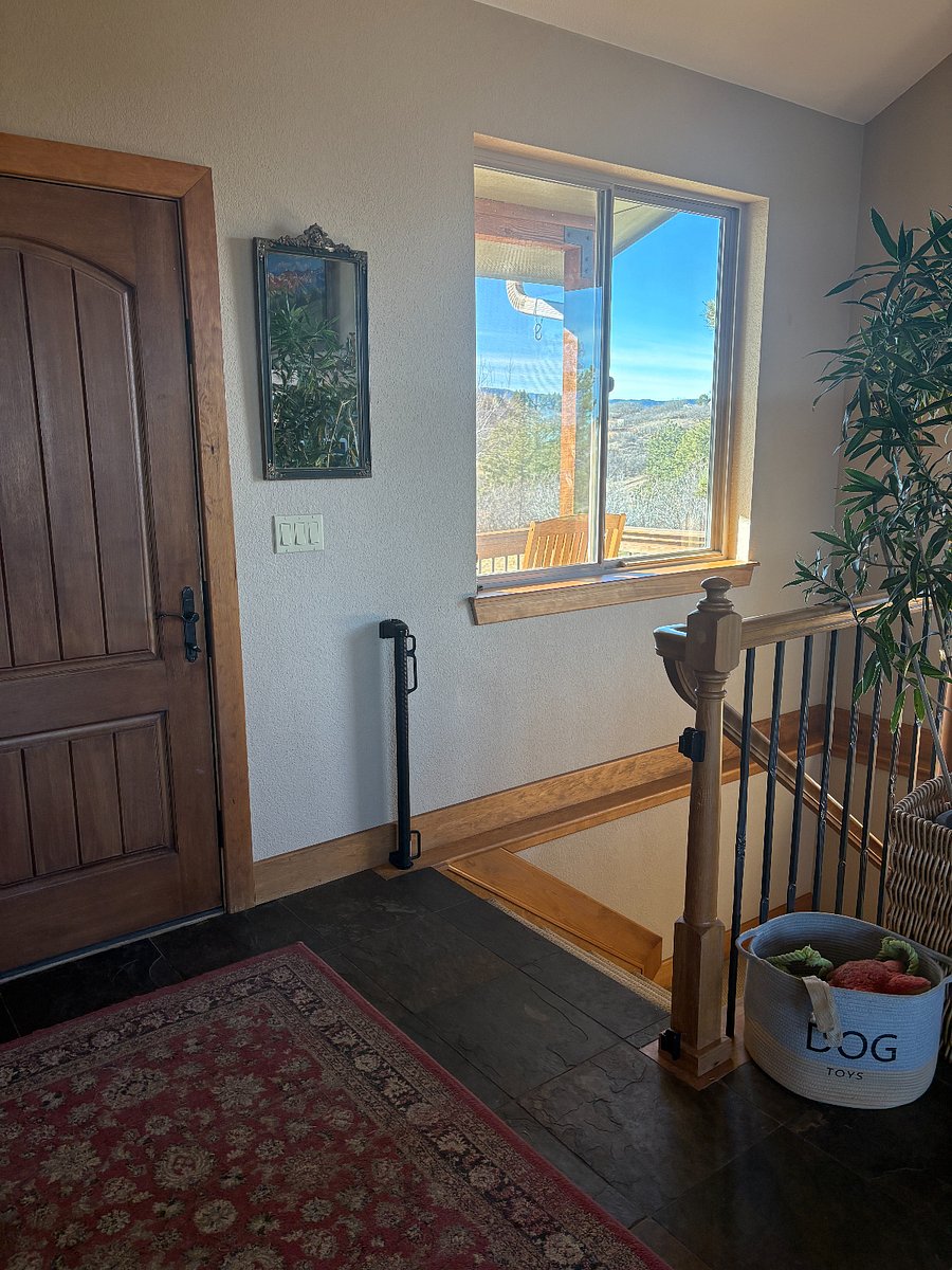 shared entrance/stairs to basement
