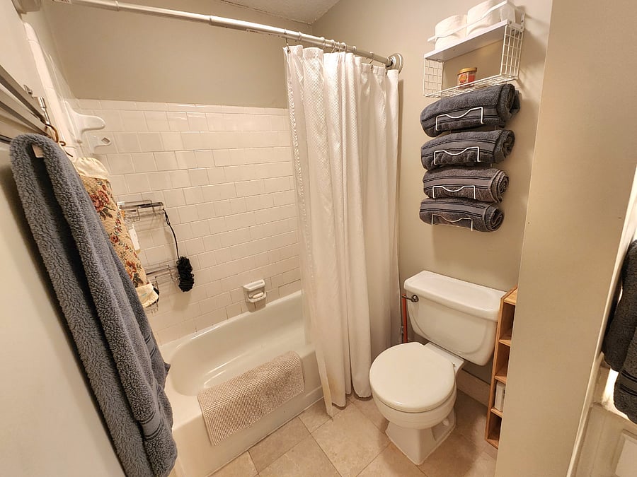 2nd Full Bath 2nd Flr