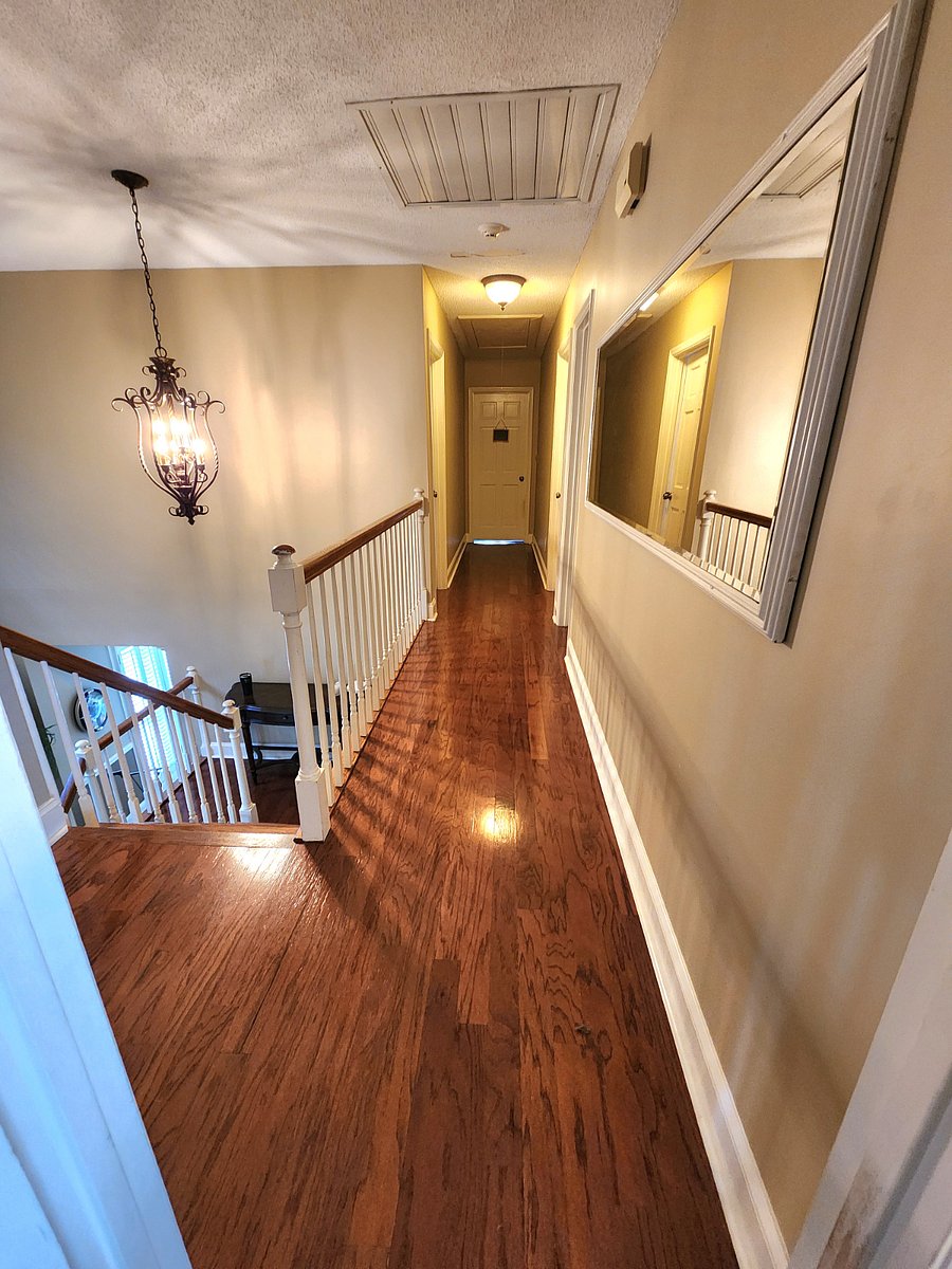 2nd Floor to 3 Bedrooms