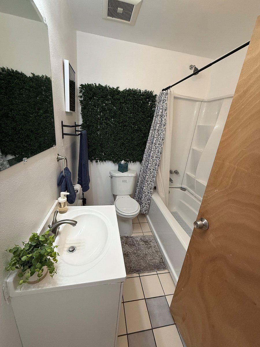 Full bathroom.