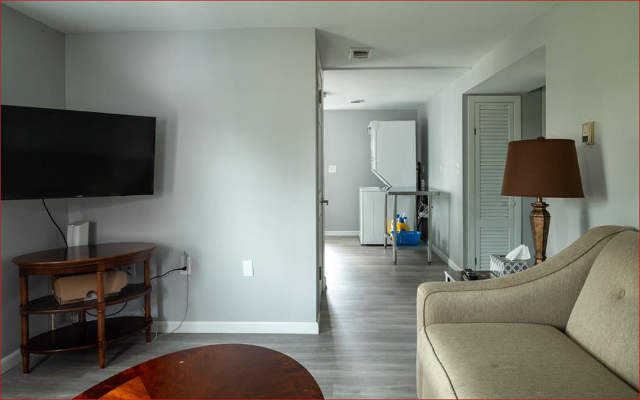 Garden level bonus room