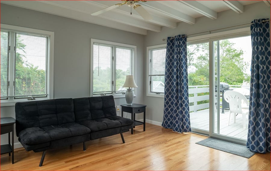 Main floor office/den