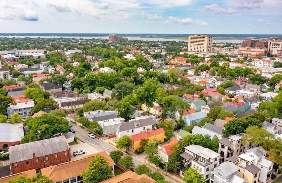 Close to MUSC, College of Charleston and amazing restaurants!