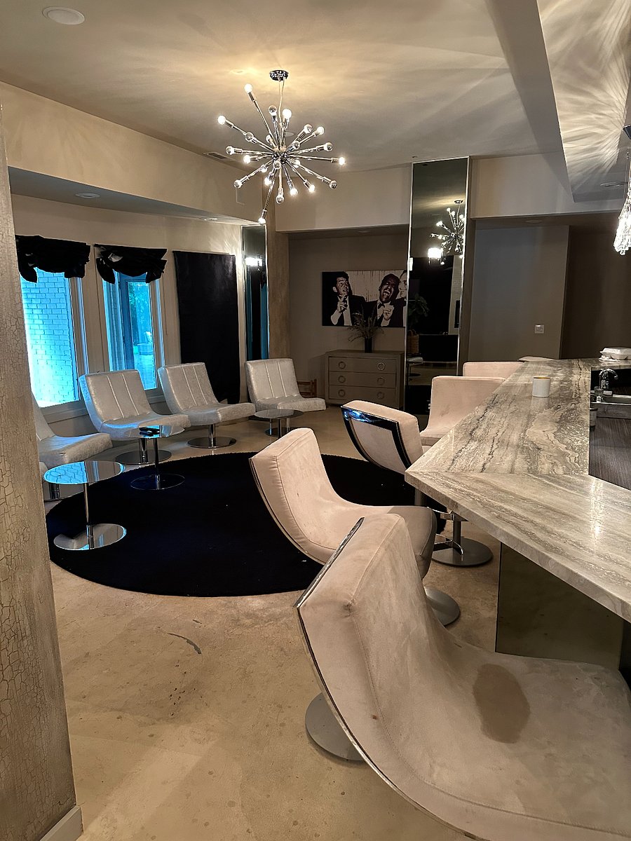 Work or lounge area 