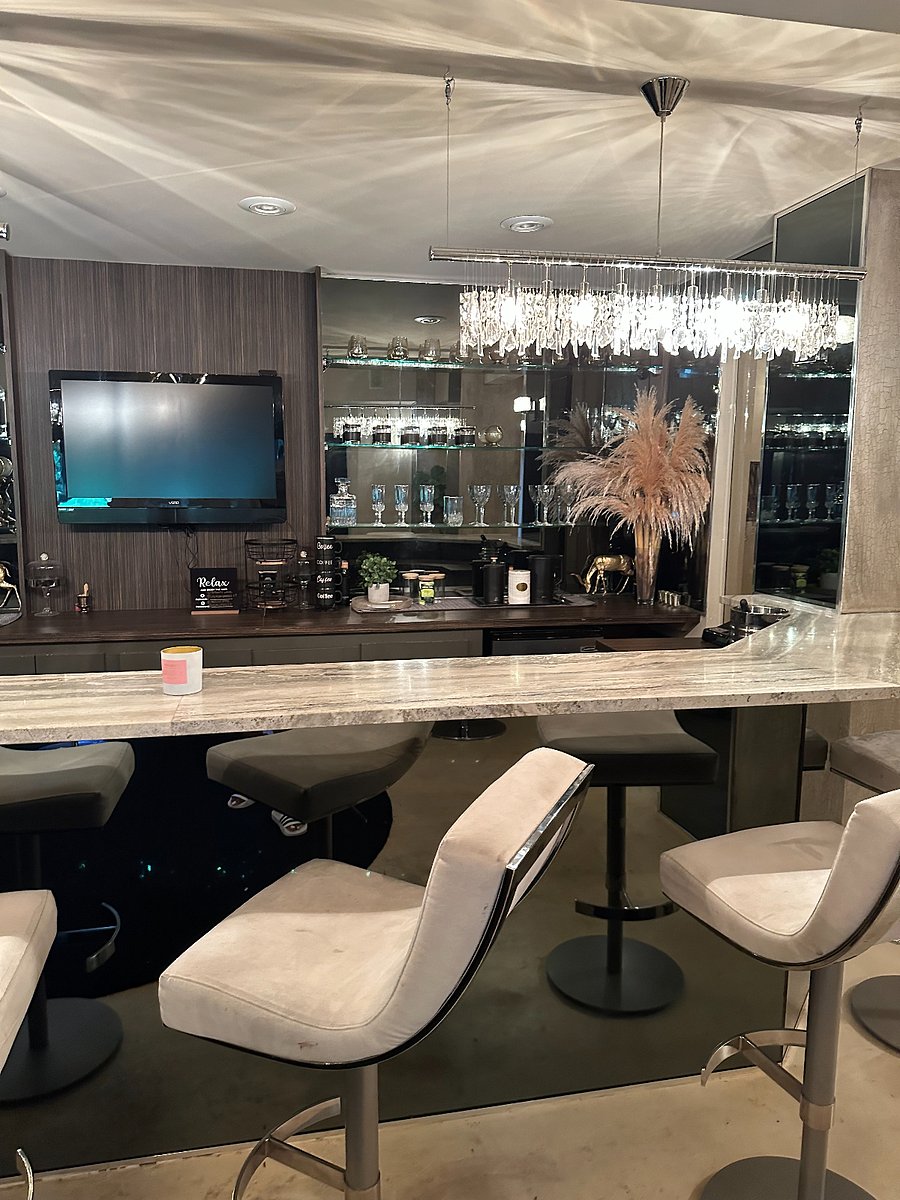 Work or lounge area 