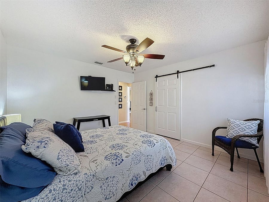 Second bedroom