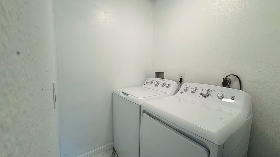 Furnished Finder property 967330_1 photo 17