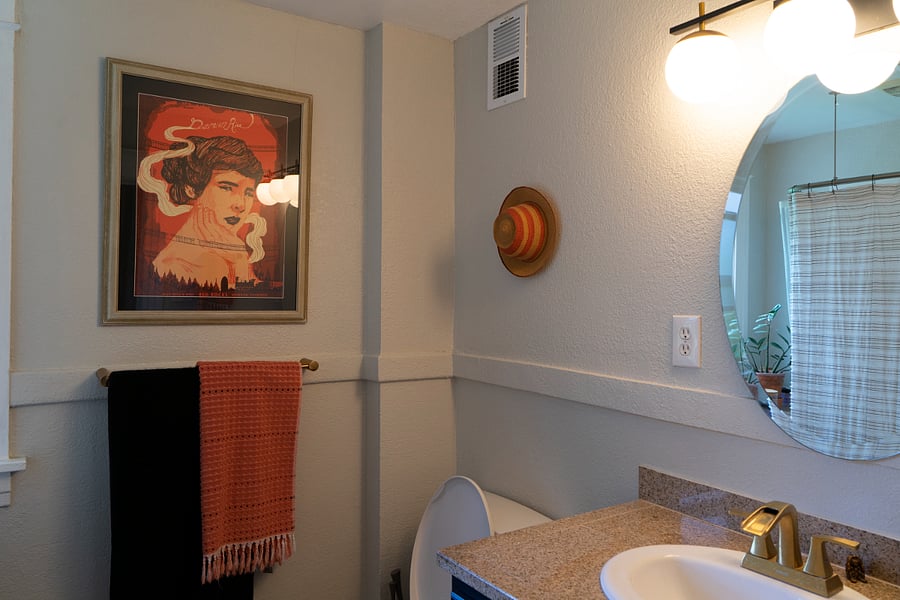 The bathroom you will share with the other tenant.