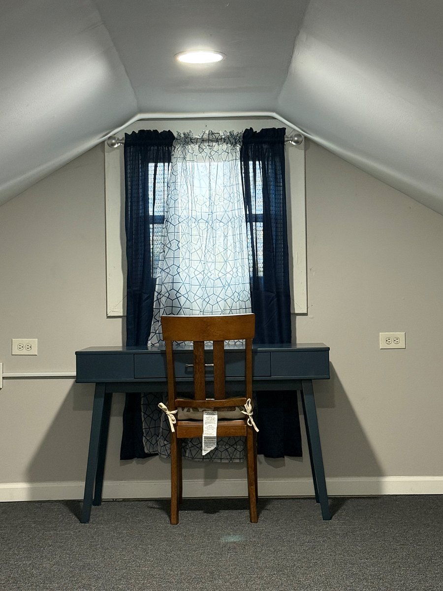 Rm 1 Attic Office/Room