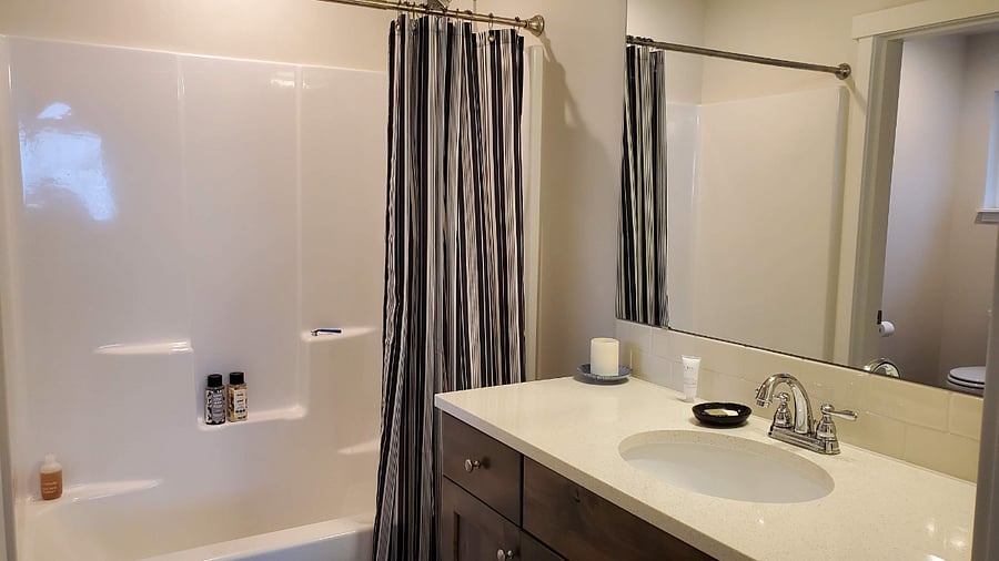 Second bathroom.