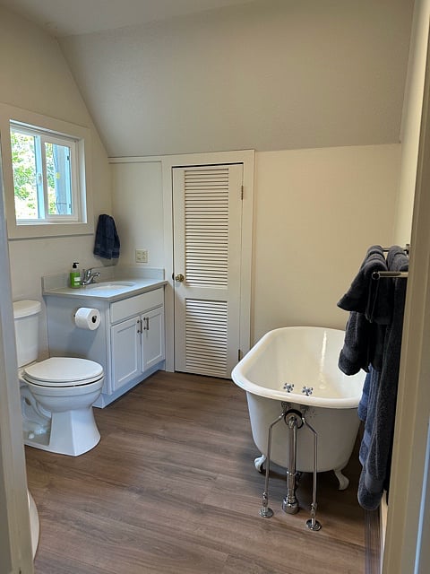 Upstairs Bathroom