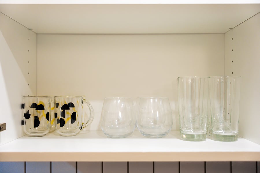 Kitchen cabinet shelf with drinkware