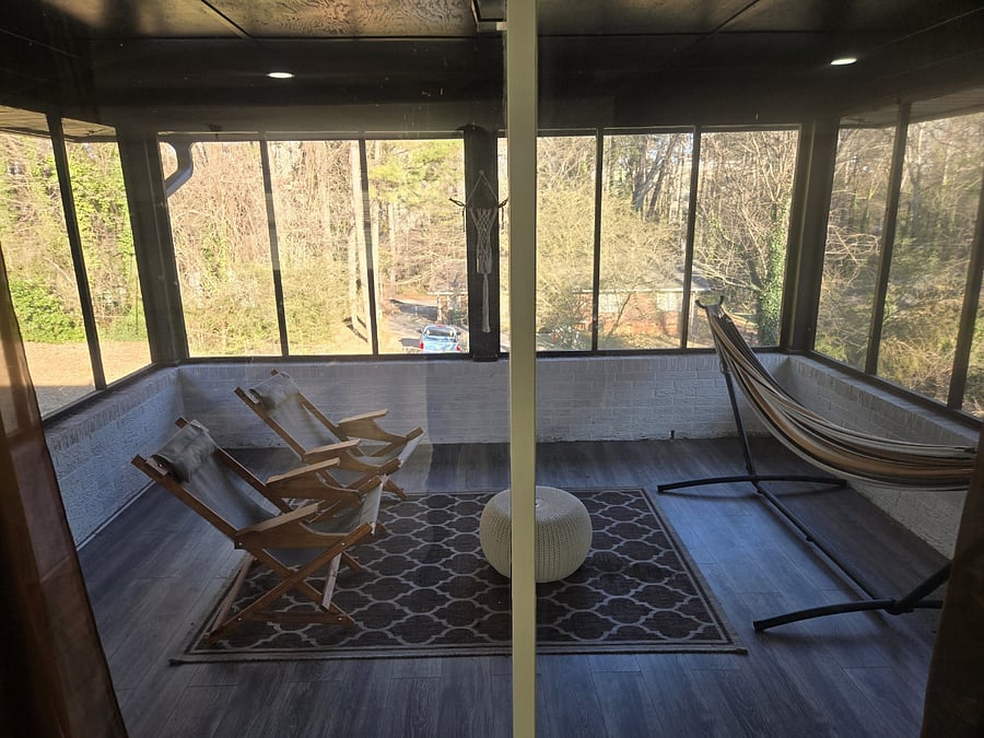 Screened in porch