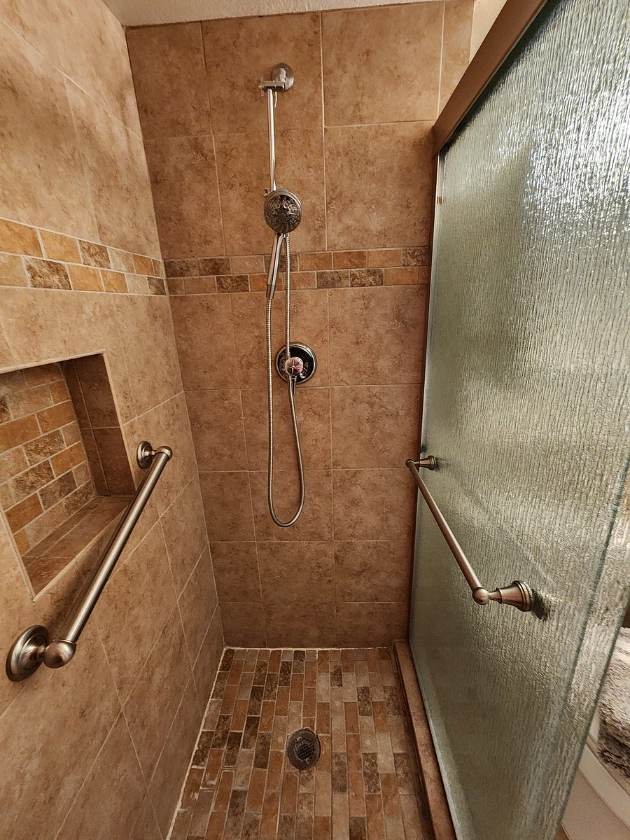 Master bath tiled walk in shower