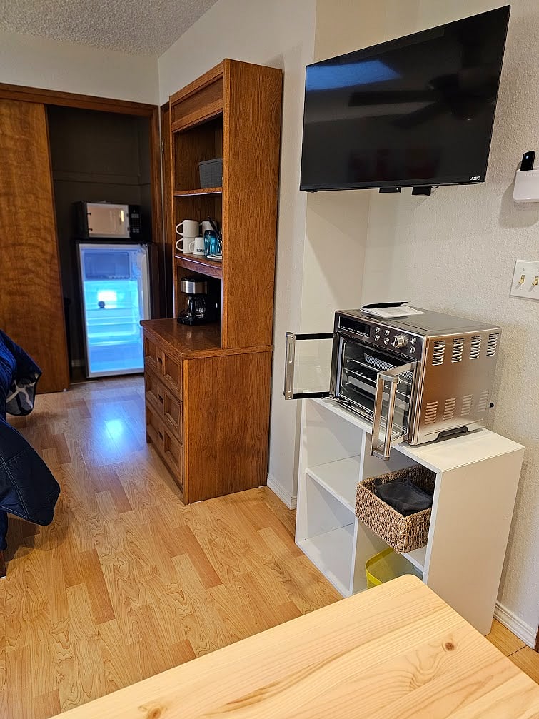 Apartment sized refrigerator/freezer, with microwave & multi-functional convection oven for pizza, roasting, baking, toaster, air fryer etc.