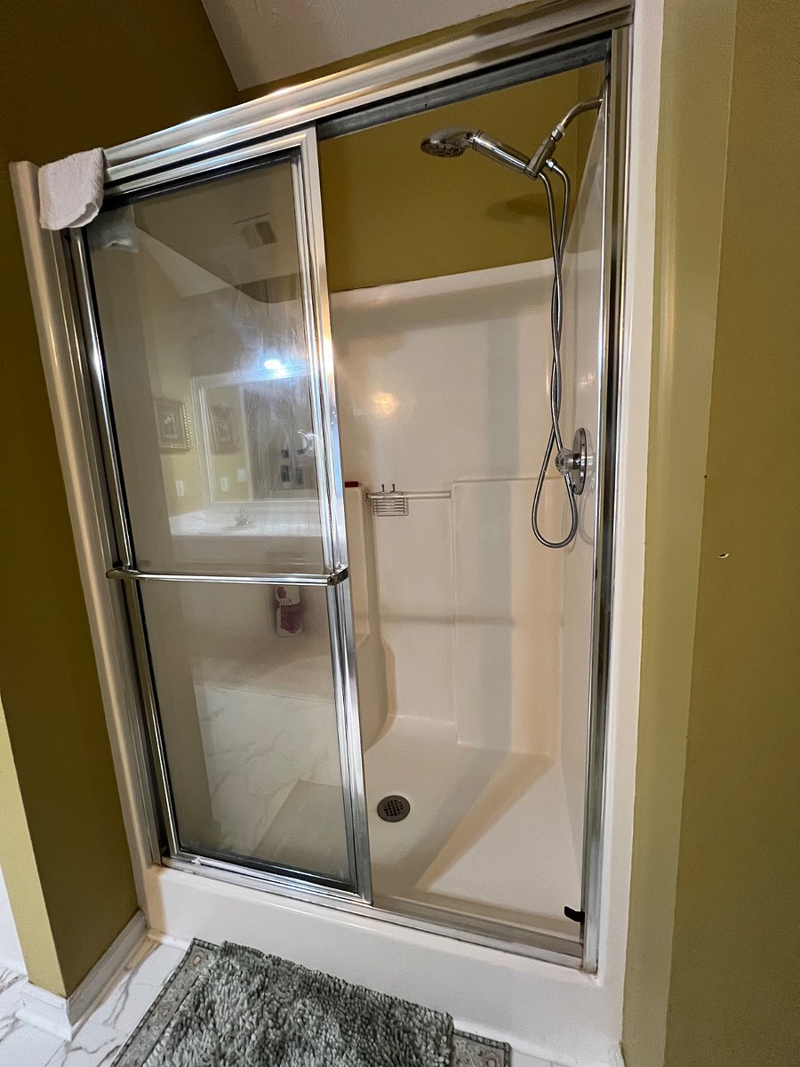 Standing Shower with Bench
