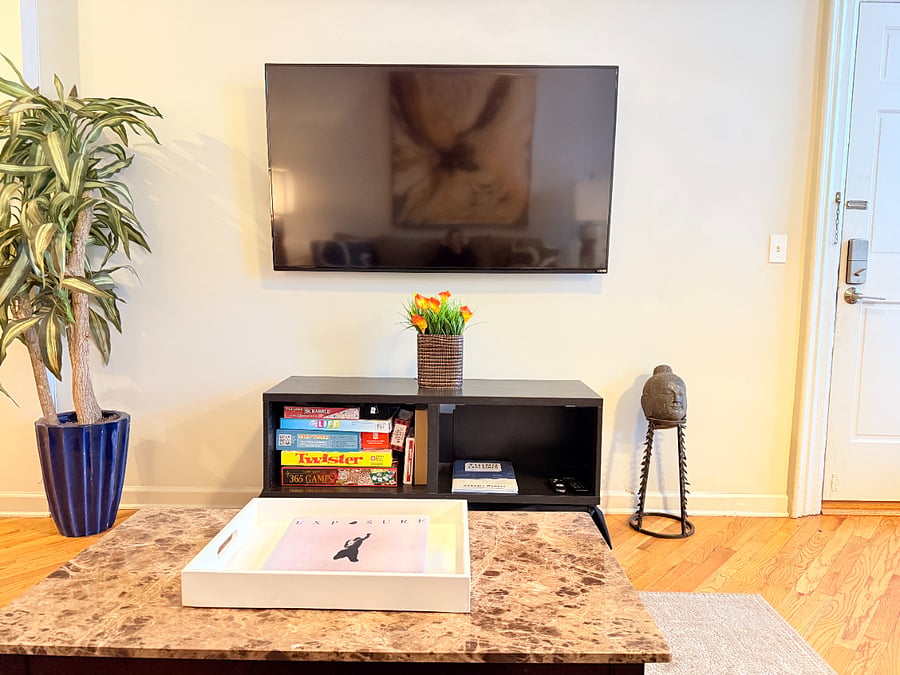 Unwind, play, and relax. A carefully crafted living space with board games, a flat screen TV. This living space has everything you need to kick back and recharge.