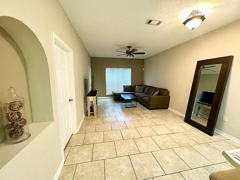 Furnished Finder property 967646_1 photo 3