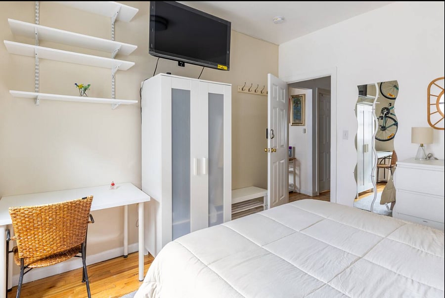 Workspace and wardrobe in your room with 43" Vizio TV