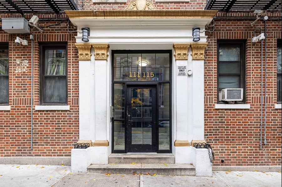 Building Entry (Pre-war Walkup)
