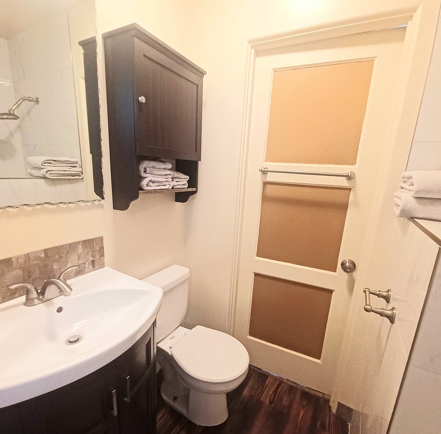 Bathroom 2 