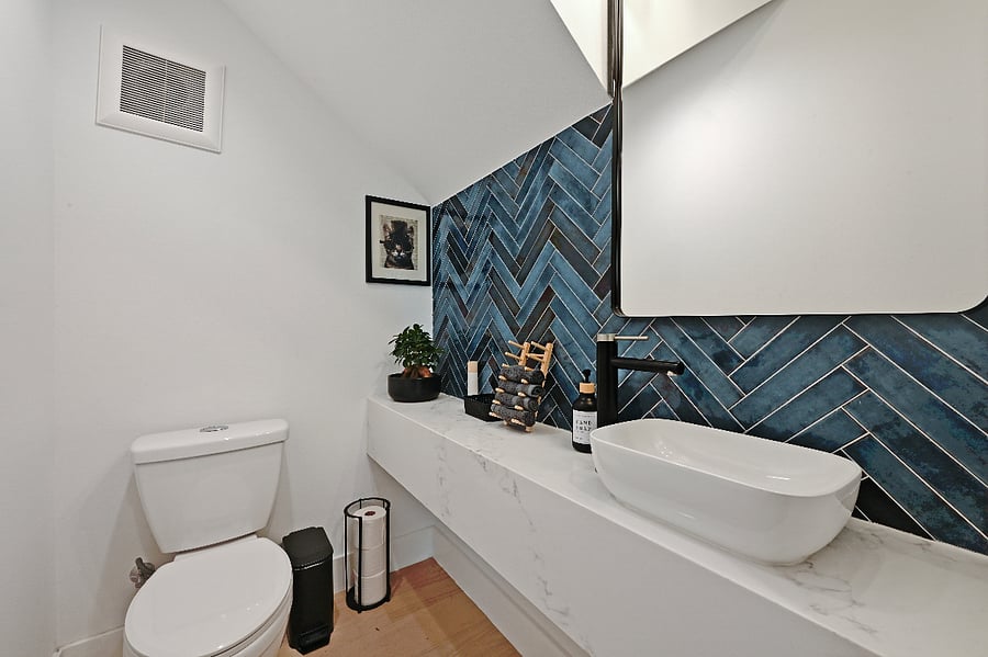 Half bathroom Hand towels Room spray Toilet paper Brooklyn Element hand soap Plant