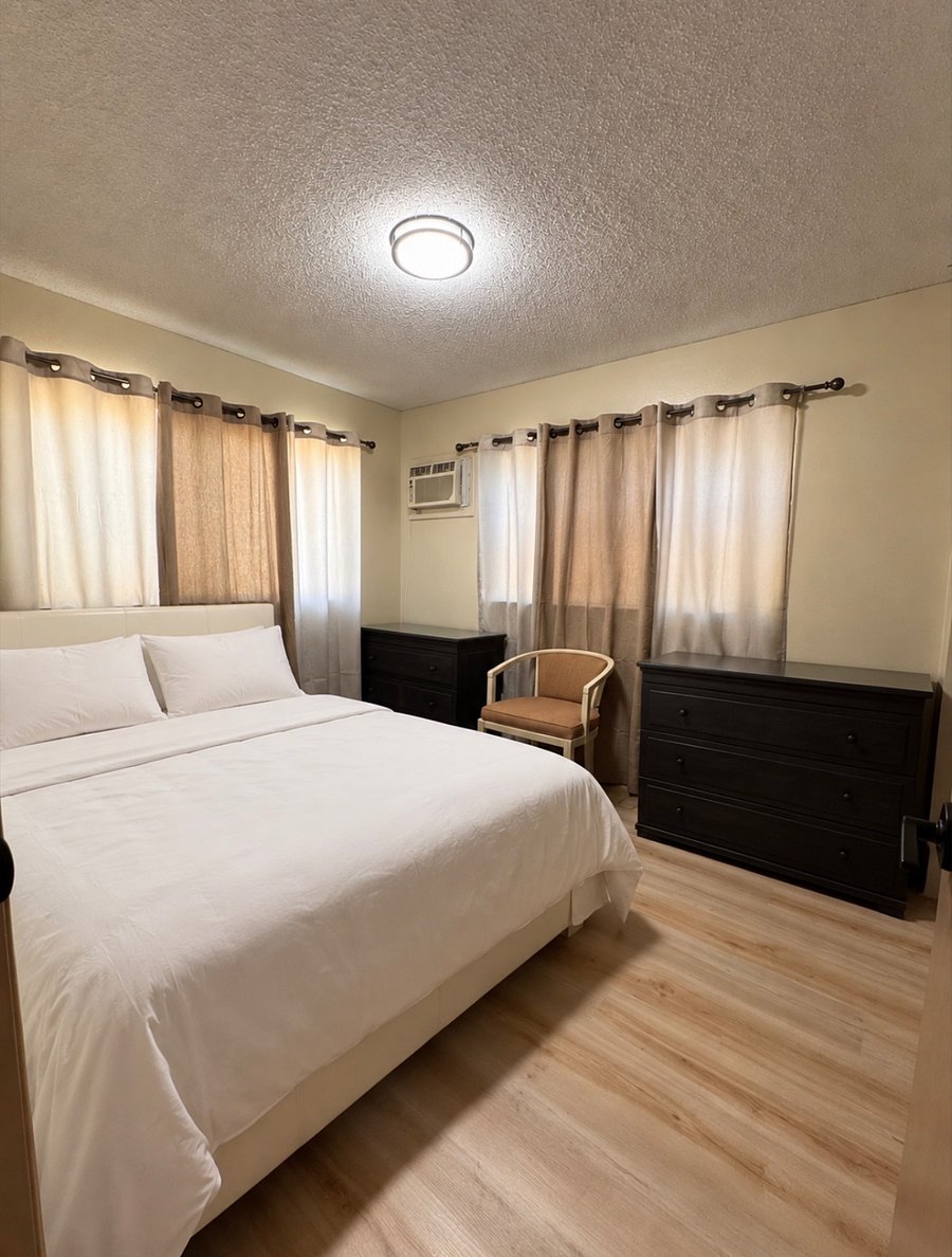 Second Bedroom, Queen-Size Bed
