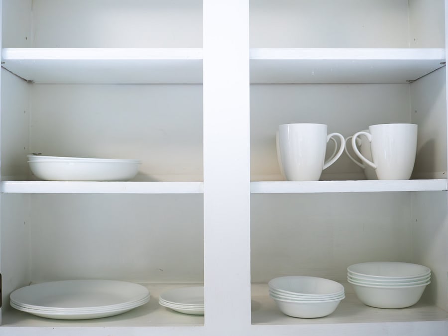 Dinner plates, small plates, salad bowls, small bowls, serving bowls, coffee/tea cuops.
