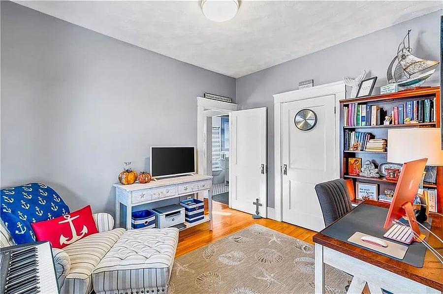 office (bedroom 2)