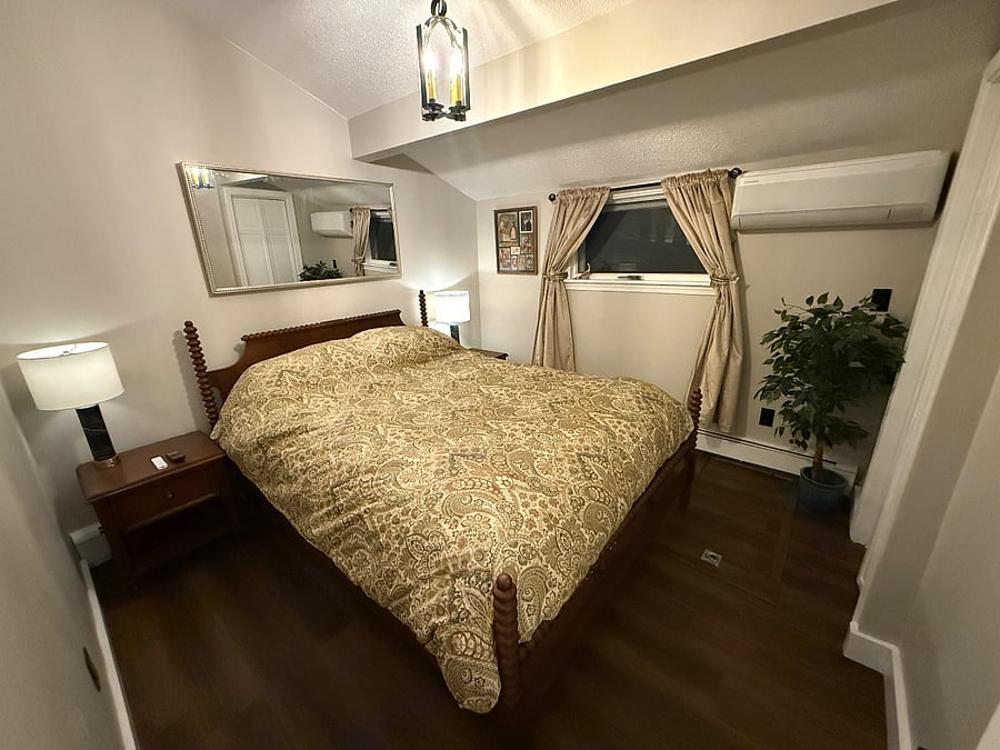 2nd Bedroom Queen