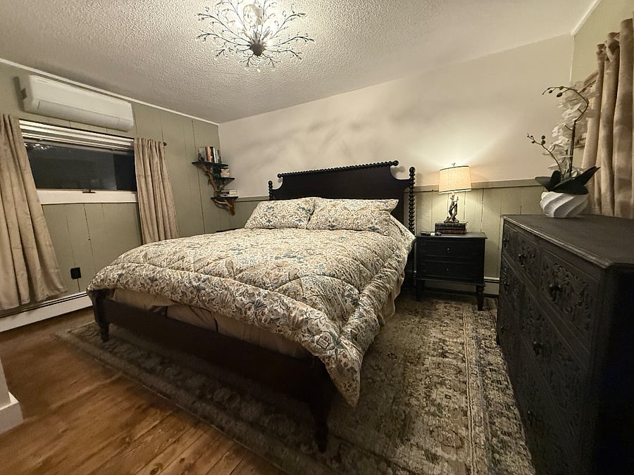 Master King Bedroom