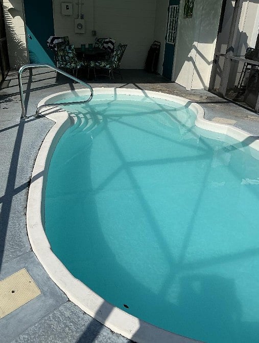 Fiberglass pool weekly maintenance is included with rent.
*** PLEASE MAKE SURE WATER IS TO THE FIRST STEP AT ALL TIMES***