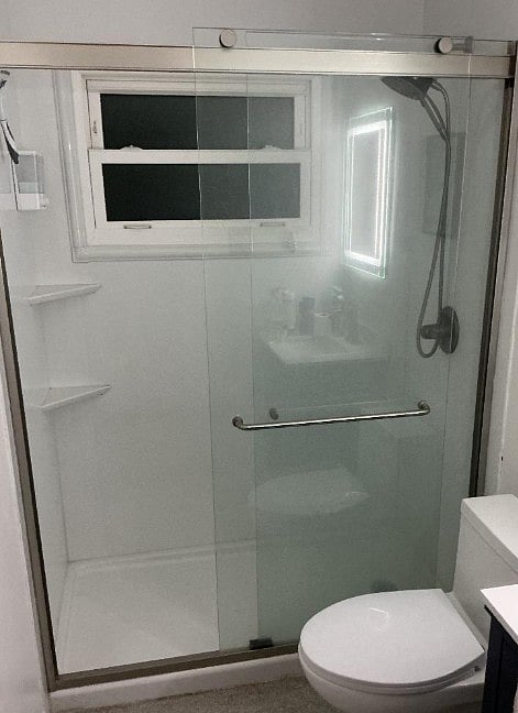 Non-Porous shower walls & pan with obscured glass windows for privacy and top ventilation
***ONLY CLEAN WITH WHITE VINEGAR & DAWN LIQUID SOAP*
Cleaning mixture provided