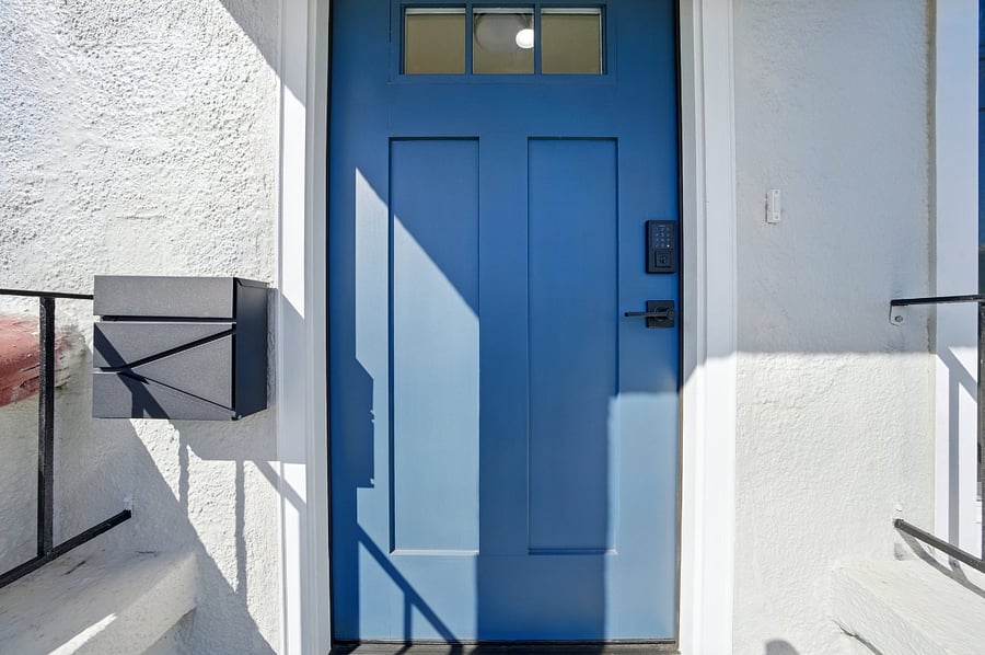 Your midterm welcoming rental with all the extra touches awaits