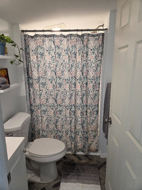 Bathroom - Large stall shower