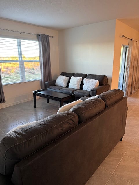 Furnished Finder property 968072_1 photo 3