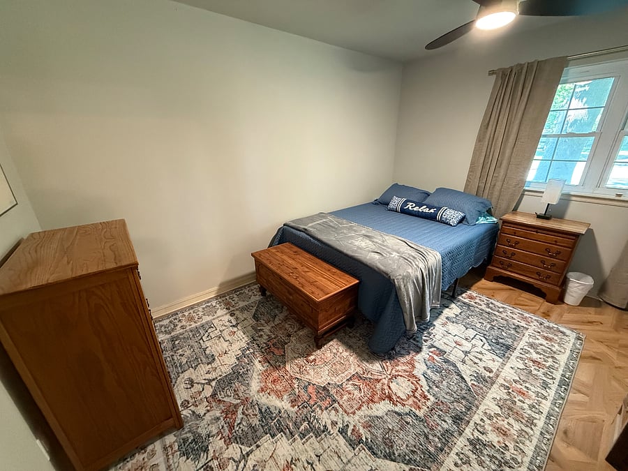 2nd Bedroom, New Queen Bed.
