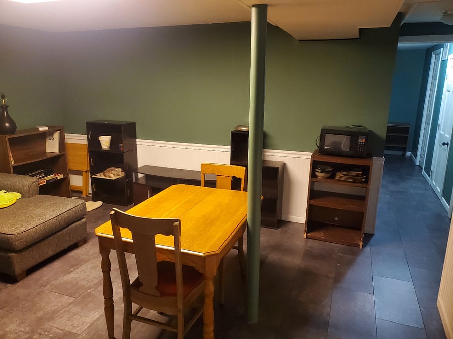 In addition to kitchen privilages, you will have a microwave, mini-fridge, and coffee maker.