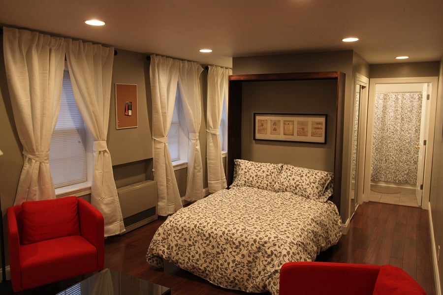 Full size bed
