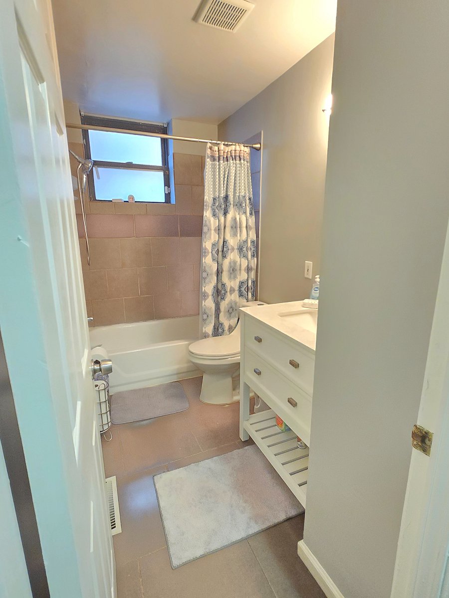 1st floor bathroom
