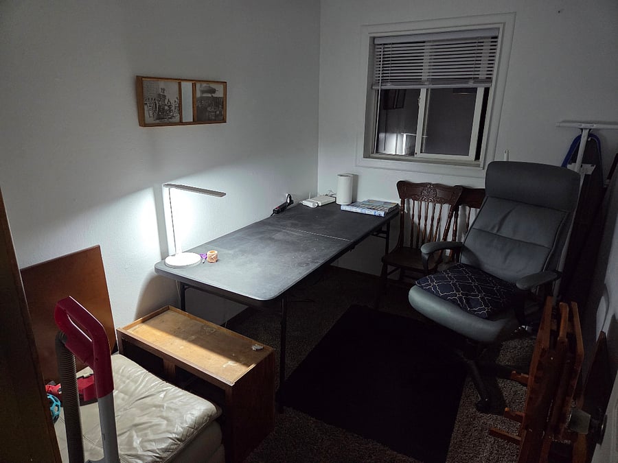 Small third room perfect for an office