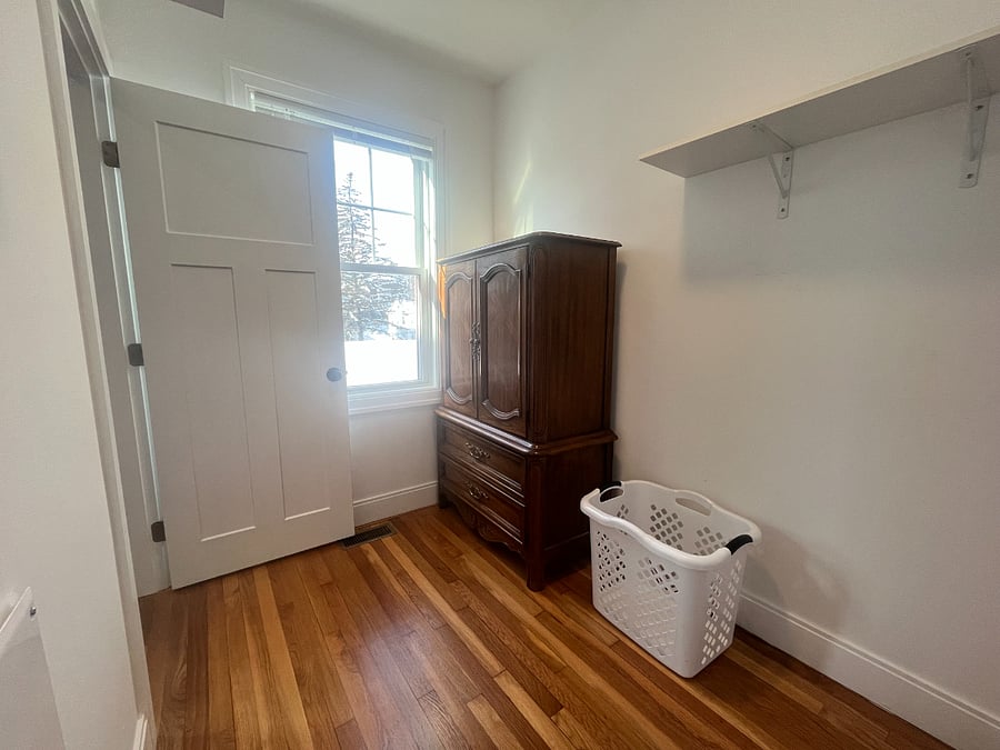 Walk-in closet