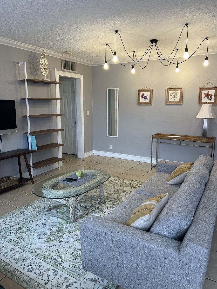 view of living room, tv has amazon firestick 