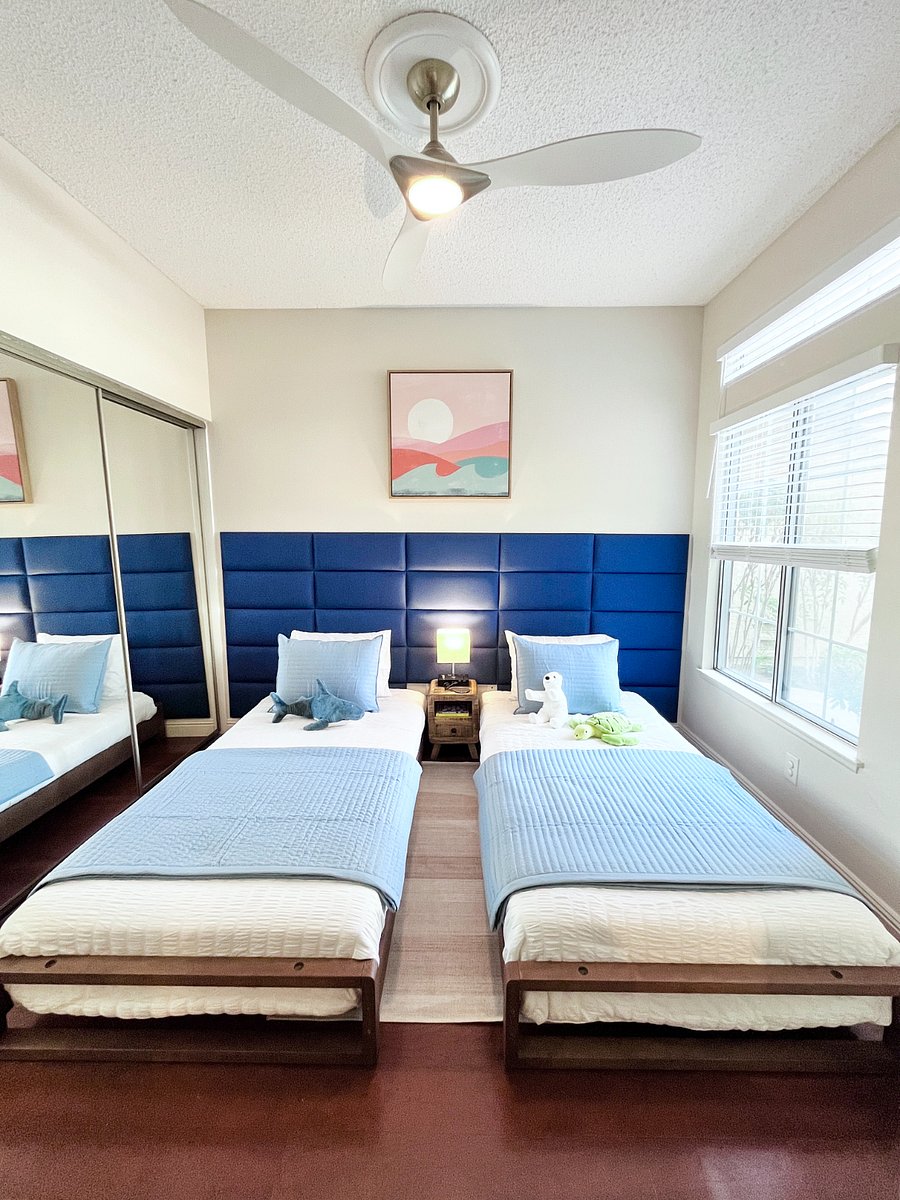 Twin beds or king bed, private attached bathroom, full-length mirrored closet, perfect for kids or additional guests.