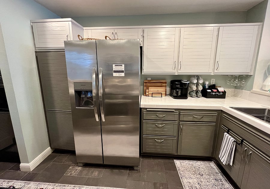 Large Refrigerator with Filtered Water, Beverage Bar, Farmhouse Sink, and Generous Dishwasherperfect for effortless meal prep.