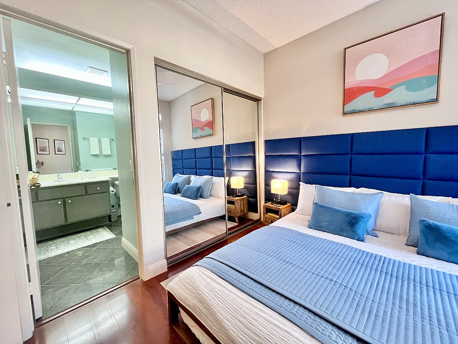 Twin beds or king bed, private attached bathroom, full-length mirrored closet, perfect for kids or additional guests.