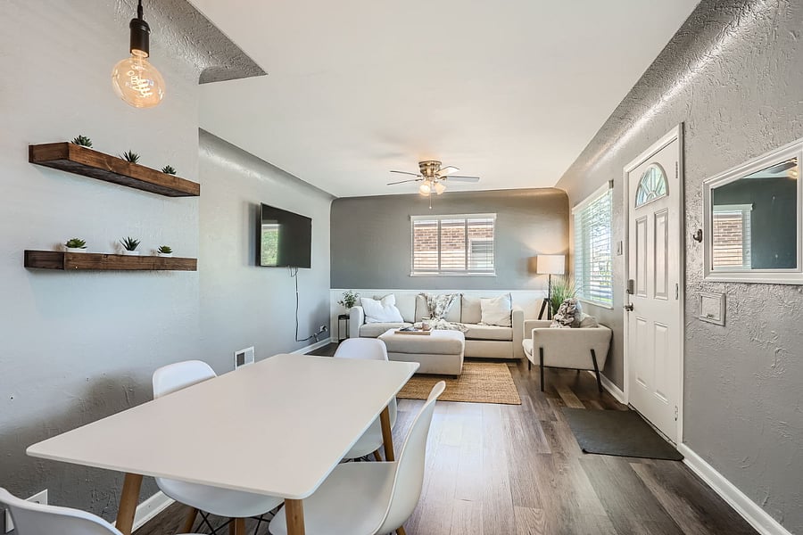 Living & dining area
