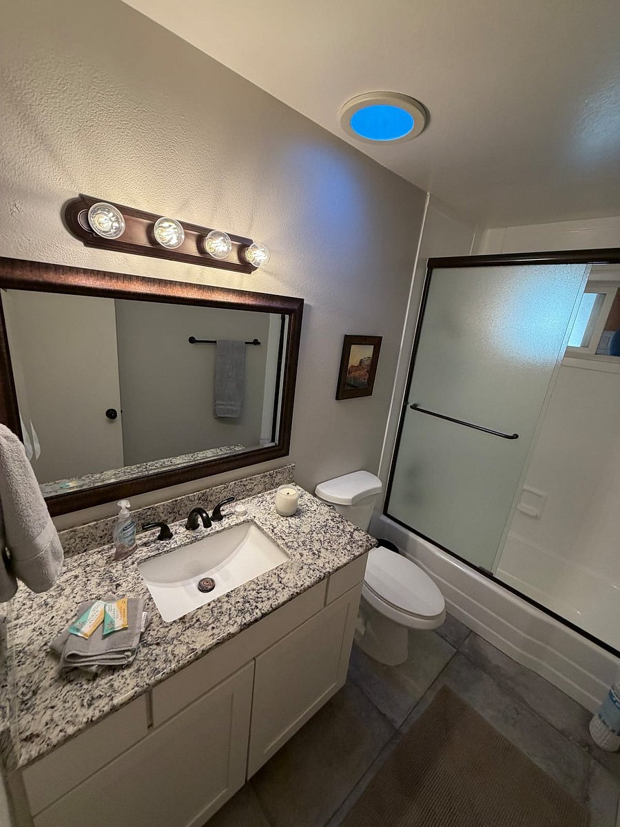 Main Bathroom