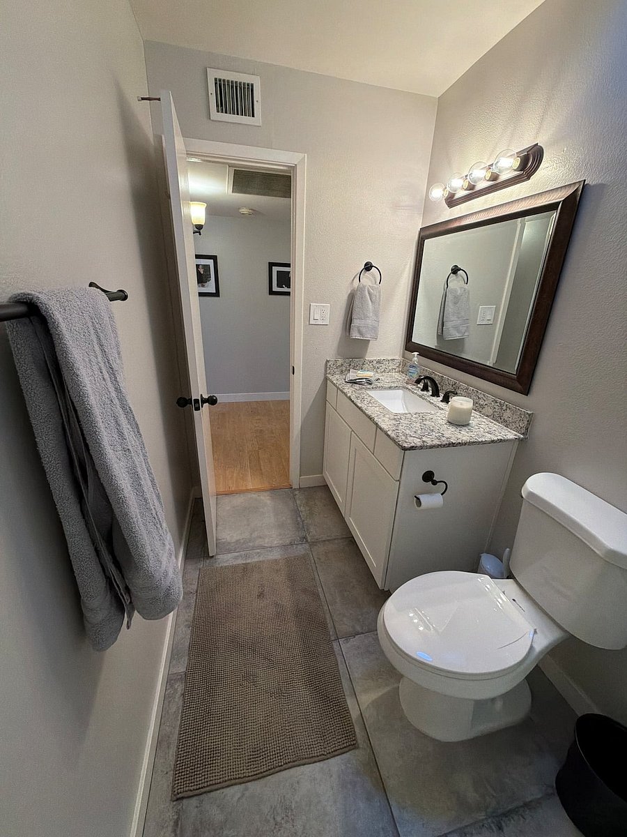 Main Bathroom